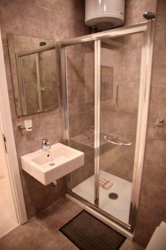 New And Modern Sliema 2 Bedroom Apartment