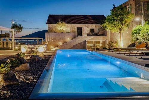 Villa Waters Edge