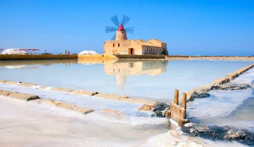 Hostal La Finestra Sul Sale