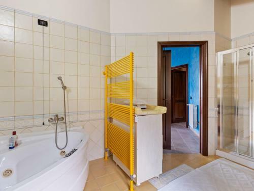Valley-view Villa In San Mango D'aquino With Jacuzzi