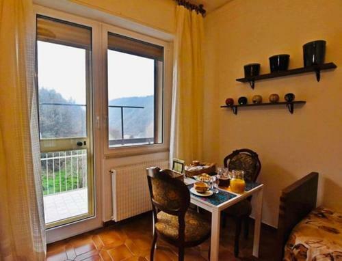 B&B Tou L�