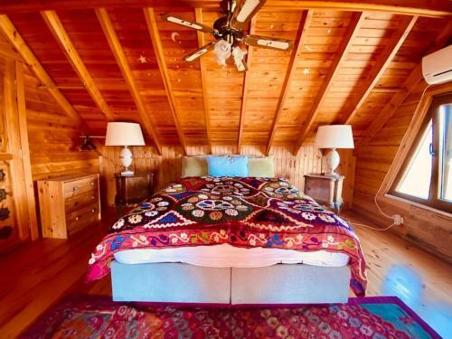 Artistic & Luxurious Villa Yasmincita