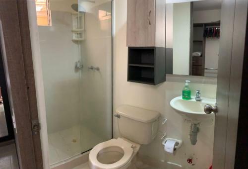Apartamento 1 Piso Con Parqueo