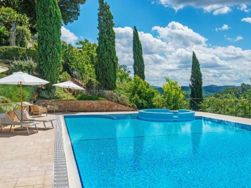 Valley-view Apartment In San Miniato With Swimming Pool