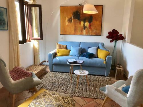 Place San Pantal�o : Jolie Maison Sarde Authentique