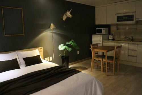 Hotel Jeju Yilin Pension