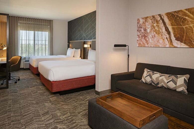Hotel Comfort Suites Turlock