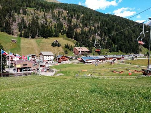 Apartamento Comodo Alloggio Con Accesso Diretto Alle Piste