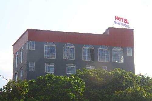 Le Montr�al Hotel