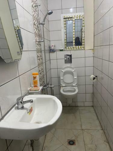 Apartamento Superbe Studio Meubl� � Yaound� (Etoug-ebe)
