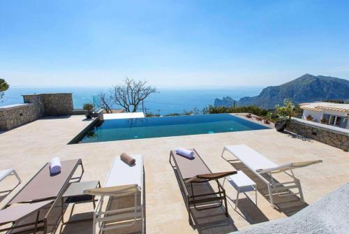 Villa Sea Pebble