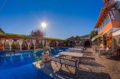 Hostal Tihiat Kut Complex