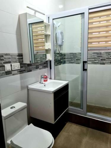 Beautiful 3-bed Apartment In Adenta Municipality
