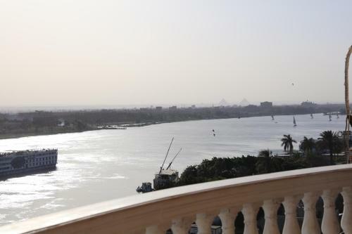 Apartamento Maadi, Direct Nile River View From All Rooms