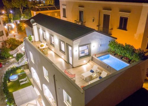 Apartamento Luxury Villa With Penthouse, Pools And Sea View