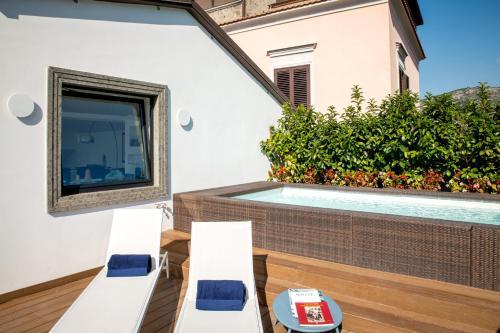 Apartamento Luxury Villa With Penthouse, Pools And Sea View