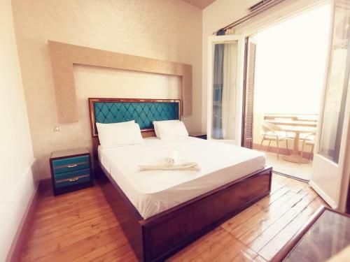 Albergue Golden Palace Hotel