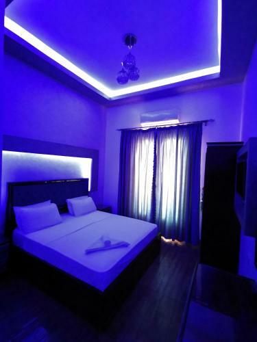 Albergue Golden Palace Hotel