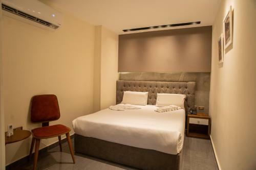 New Pyramids Eyes Hotel