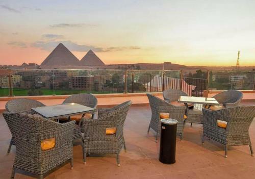 New Pyramids Eyes Hotel