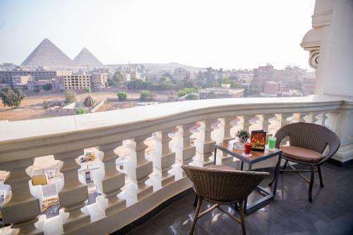 New Pyramids Eyes Hotel