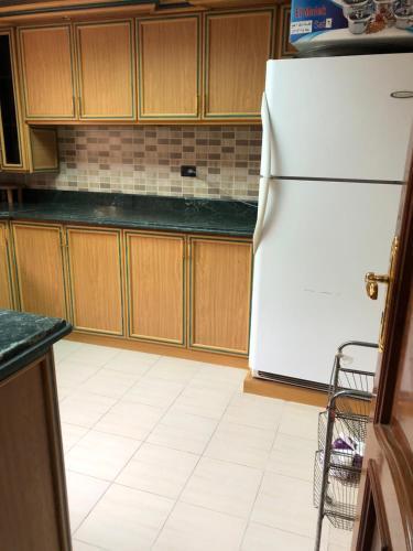 Luxury Apartment In Mohandesin ??? ????? ??????? ?? ?????????