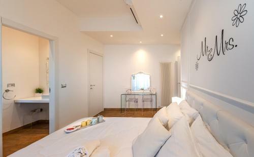 Hostal Ora Blu Guest House