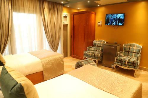 Hotel Green Garden Inn