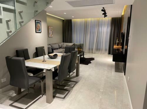 Apartamento Midtown Penthouse With Roof