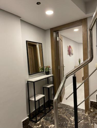 Apartment 3b Room