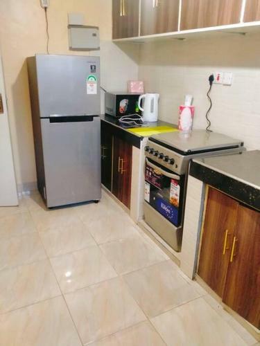 Royal Apartments, Lovely 2 Bedroom Unit.