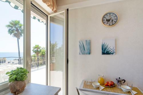Tre Ponti Panoramic Seaview Apartment