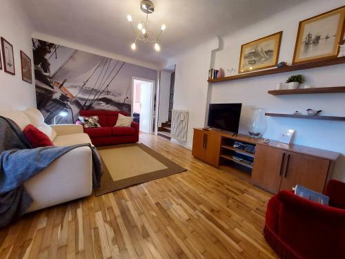 Apartamento Comodo Con Giardino E Patio
