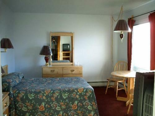Summerside Motel & Cottages