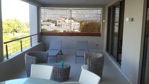 Element Bay Lux Beach Apartment