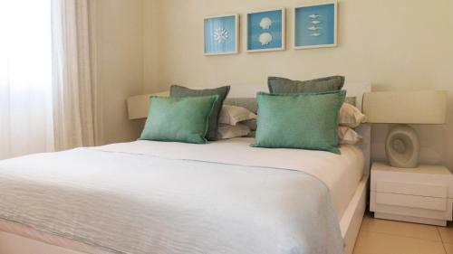 Myra Luxury Seafront Apartment