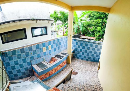 La Caverna House