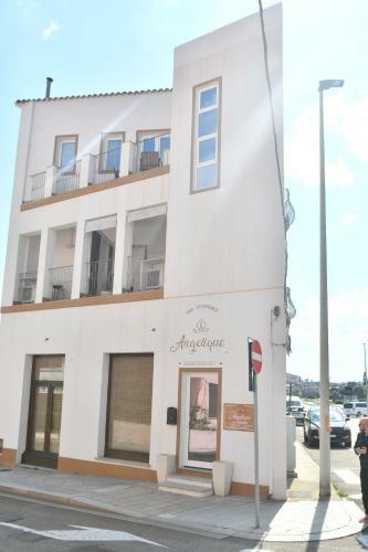 Hostal Angelique Affittacamere