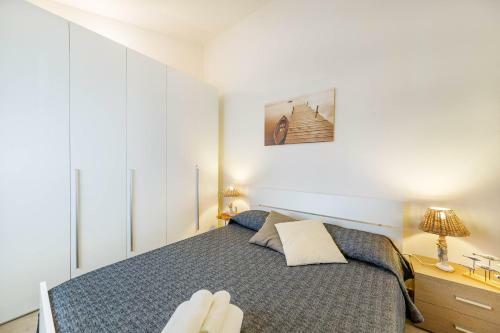 Caneis Apartments