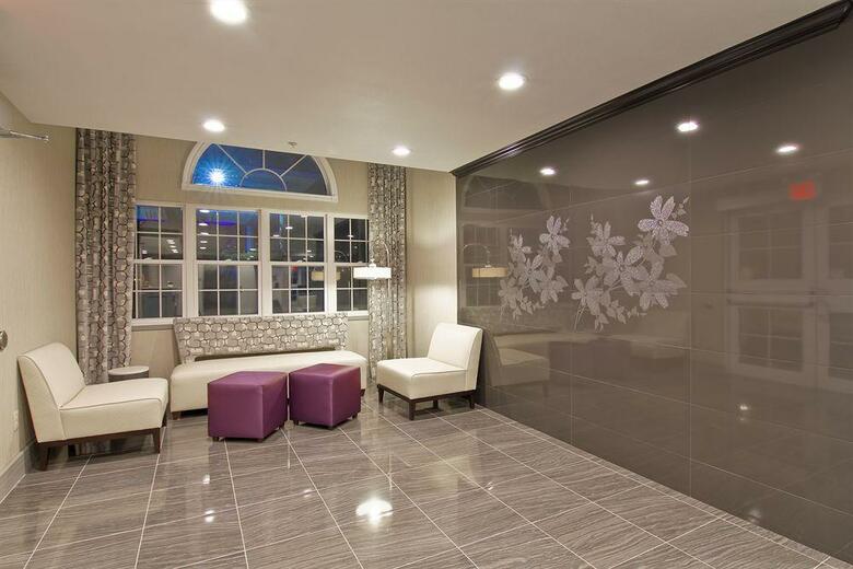 Hotel Best Western Plus Woodstock Inn & Suites