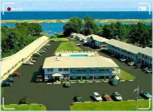 Motel Colonial Village Resort