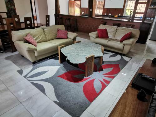 Upper Inchaban Beachfront Apartment