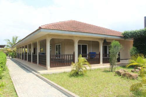 Upper Inchaban Beachfront Apartment