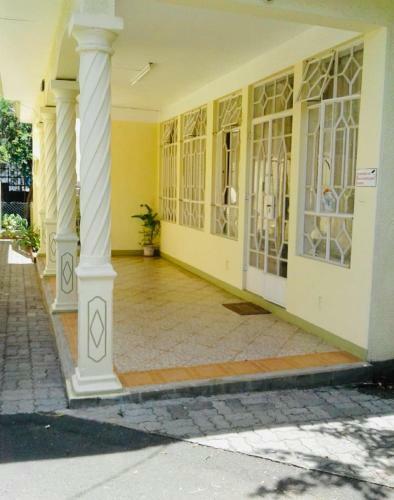 Le Serin Villa