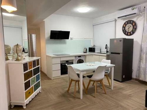 Lovely (New) Apartment Near Beach