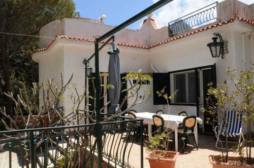 Casa Solaria Con Ampio Giardino Sul Mare