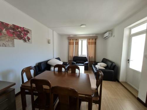 Sunny Bay Apartments