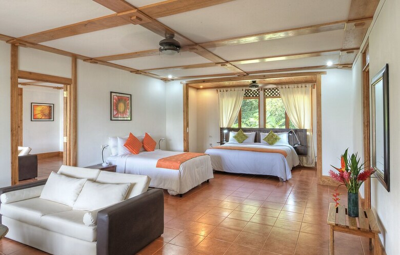 Tortuga Lodge & Gardens