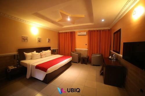 Hotel Ubiq Suites And Apartments