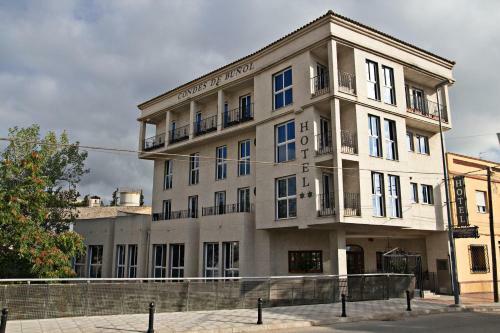 Hotel Condes De Bu�ol